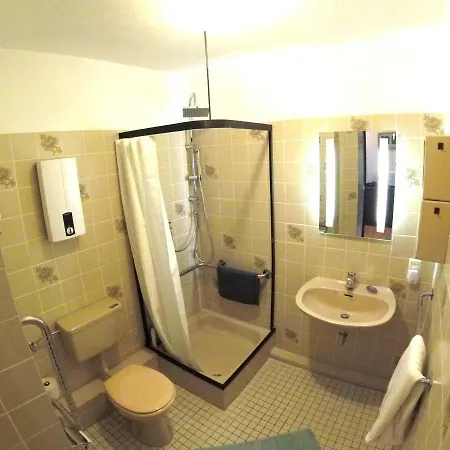 Relaction, Bis 4 Personen, 300m Zum Lift! Skiverleih 30m! Erdgeschoss Mit Terasse! Wifi! Apartment Winterberg